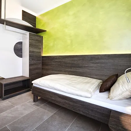 Eee ホテル マルヒトレンク