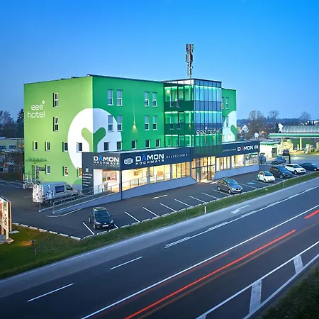 Eee 3* مارتشترينك