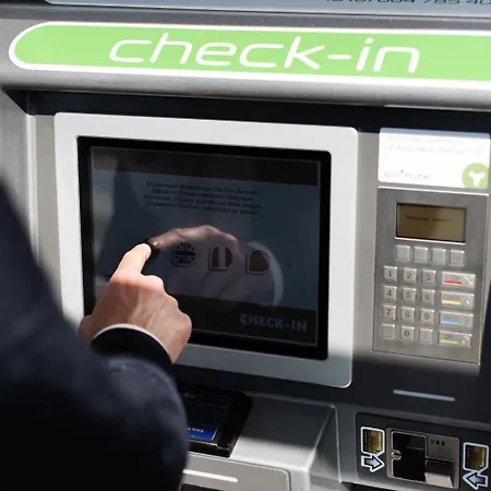 Eee فندق مارتشترينك